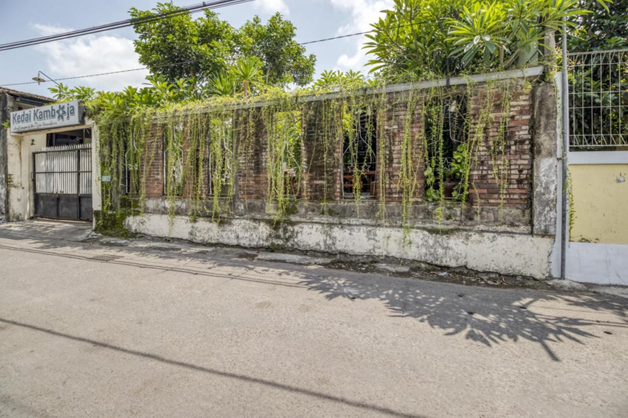 Reddoorz Hostel Near Adisucipto Airport Yogyakarta Kalasan Exterior foto